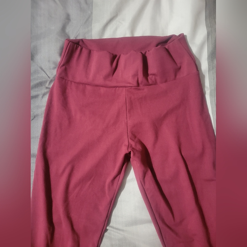 Butter soft wine leggings